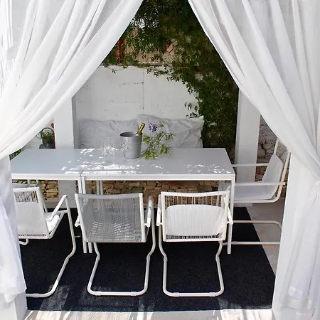 Lilli - Charme Homes * Sutivan